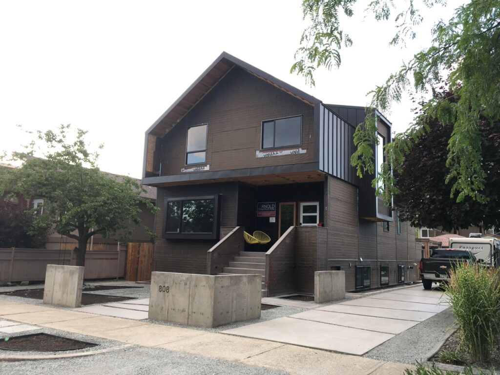 Single detached infill with secondary suite; Project Team: Unknown; Photo Credit: Arlene Janousek. 2 units; Single Detached; 1 blg